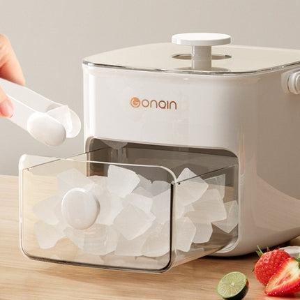 Portable Ice Cube Mold with Flexible Tray Design