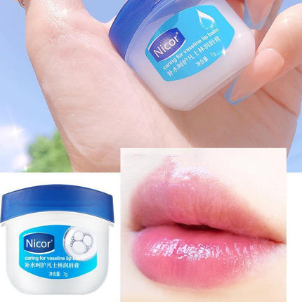 Stylish And Simple Lip Balm To Prevent Chapped